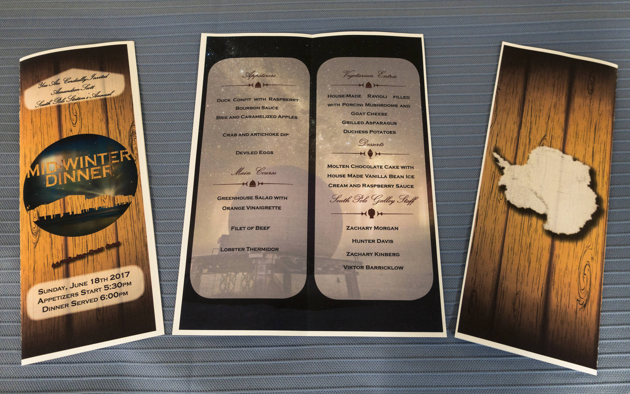 Dinner menu (Photo: Martin Wolf)