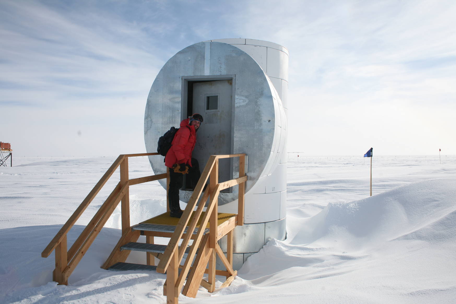 Goodbye for today! Disappearing through the escape hatch into the underground tunnels that lead back to the station.