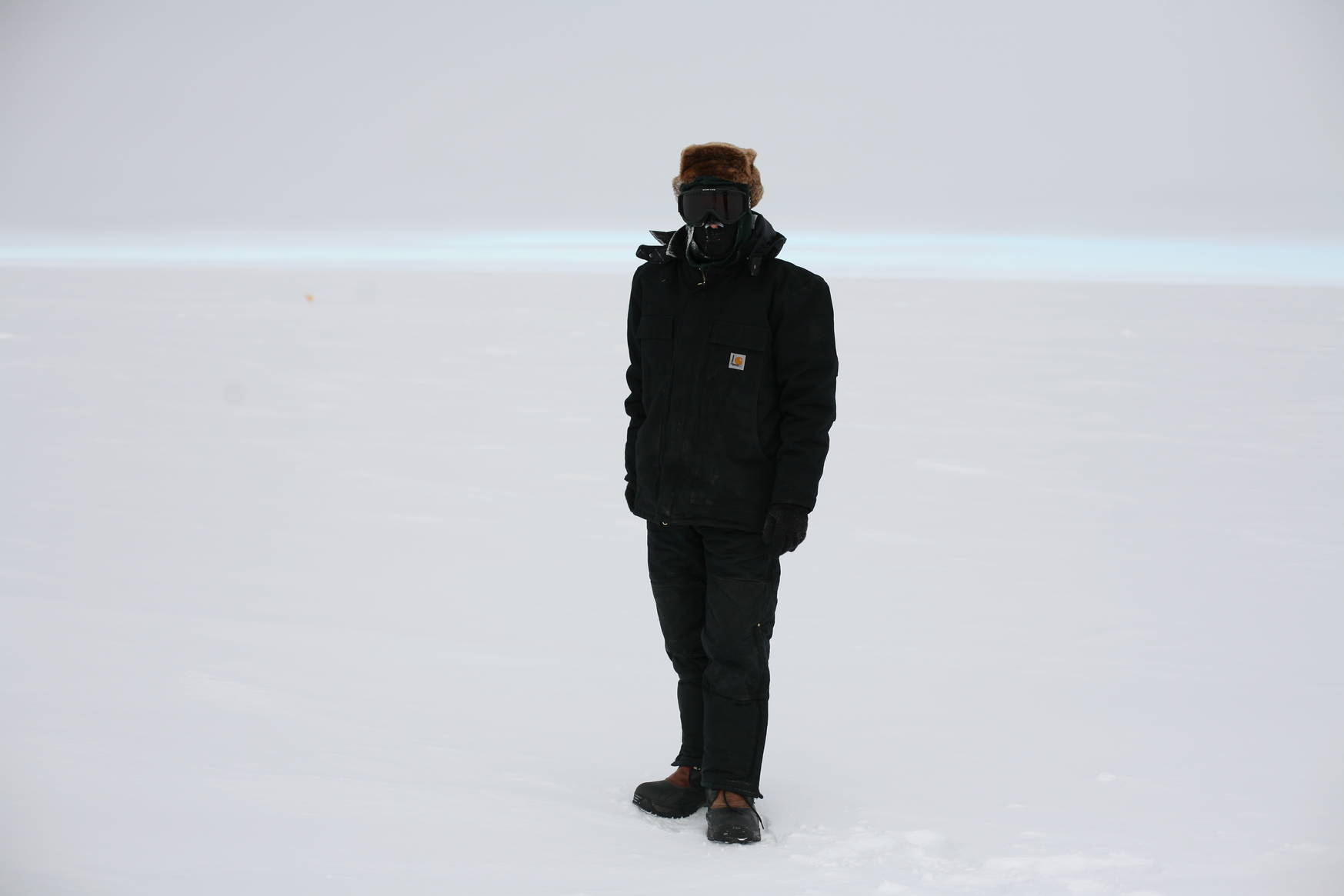 Facing away from the station all I can see
is white. It is currently around -25 to -30 degrees Celcius, which
feels like -35 to -40 on days like today with rather little wind. Fun fact: the
air is so thin and dry that it transports little heat, it's mostly the wind that cools
us down in these conditions. In fact, today I'm definitely dressed too warm. 