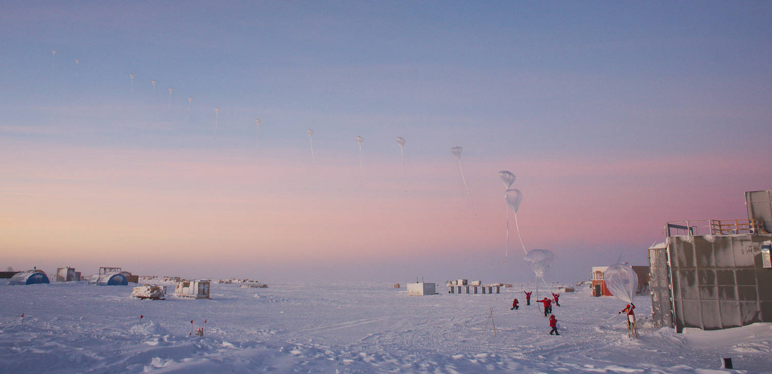 Launch of a Helium balloon (composite of 17 individual frames). Really happy with the
way the picture turned out!